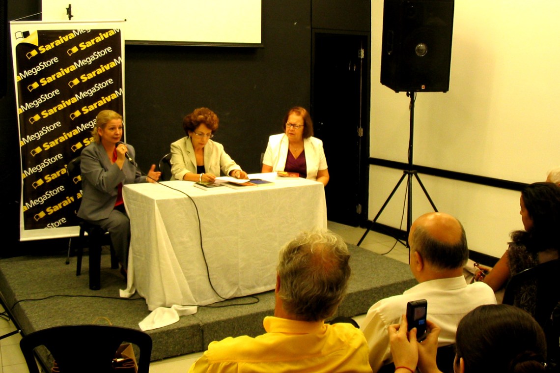 cafeintercom-cristina-anamariafadul-margarida-close-lateral cafeintercom-cristina-anamariafadul-margarida-close-lateral